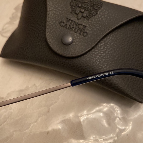 Vince Camuto - Picture 4 of 6